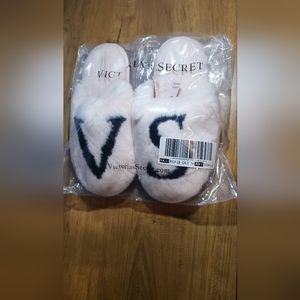 VS Slippers  New Unopened